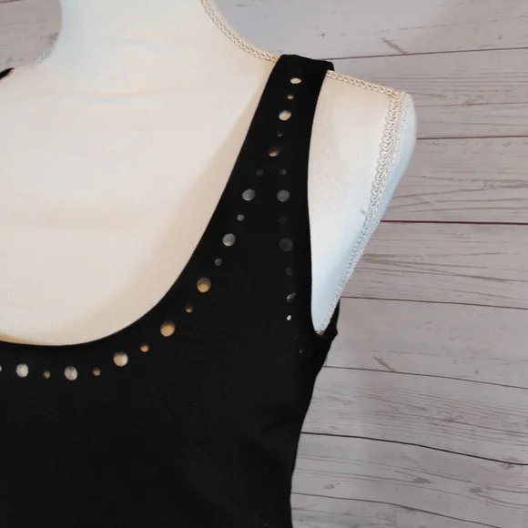 Elizabeth and James dress sleeveless laser cut - Picture 9 of 12